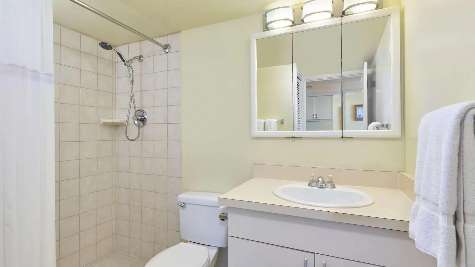 ***  Ilikai Lite Aparthotel Honolulu United States
